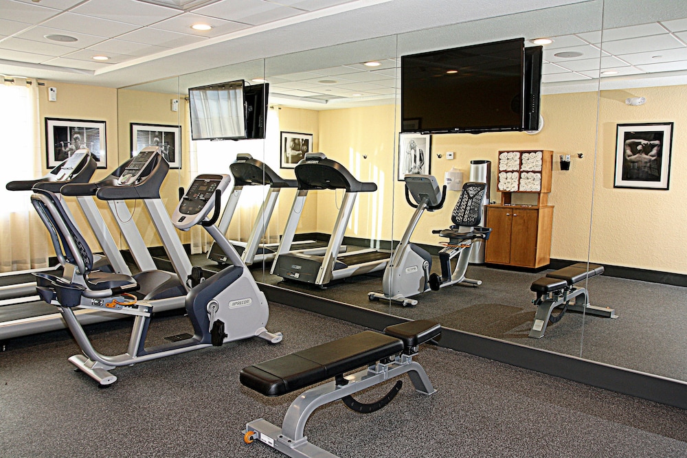 holiday inn express and suites fort lauderdale airport south