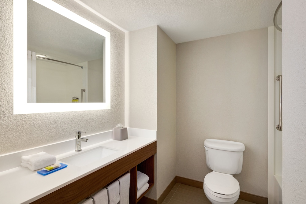 holiday inn express and suites pembroke pines sheridan st by ihg