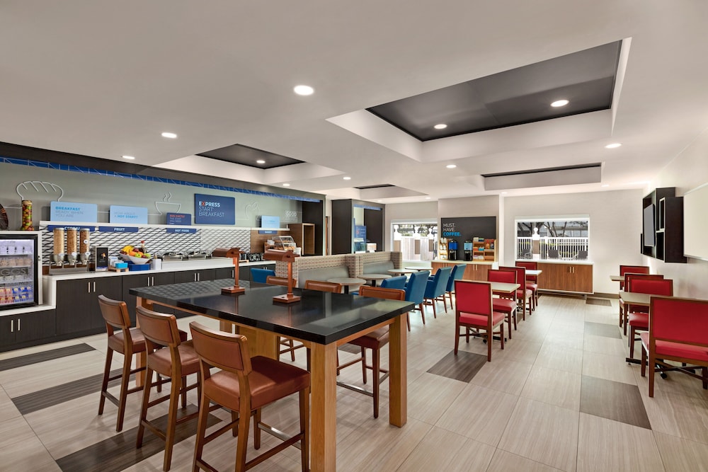holiday inn express and suites pembroke pines sheridan st by ihg