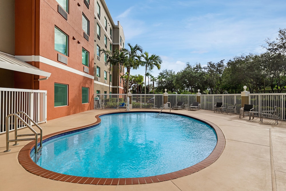 holiday inn express and suites pembroke pines sheridan st by ihg