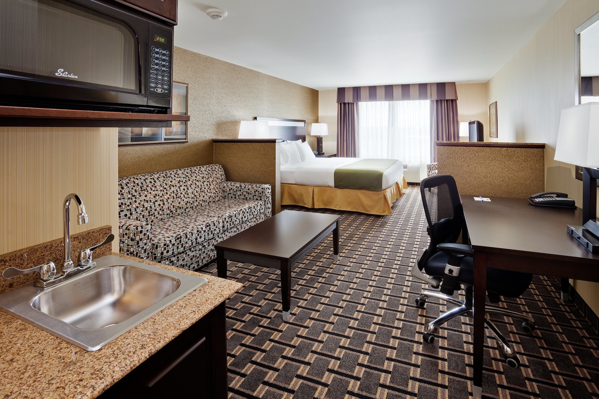 holiday inn express and suites limerick pottstown