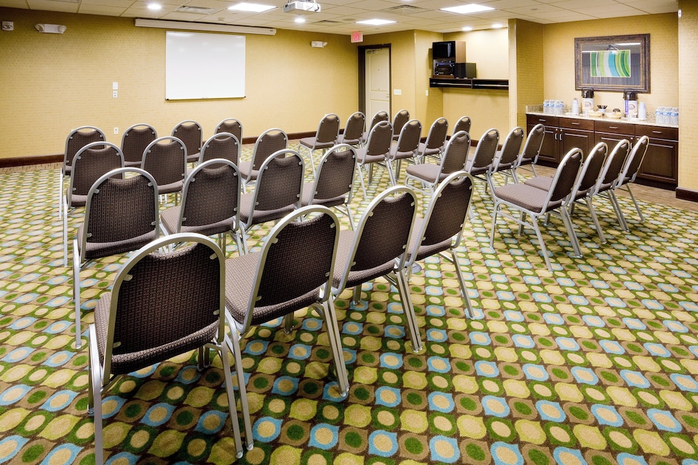 holiday inn express and suites limerick pottstown