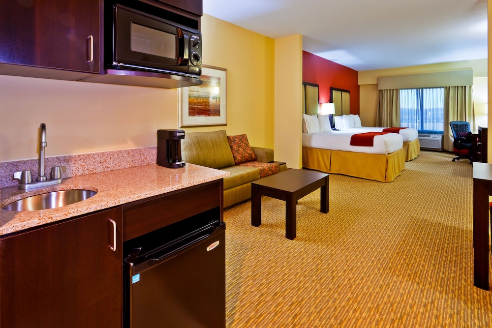 holiday inn express hotel and suites nashville opryland by ihg