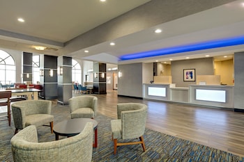Holiday Inn Express Hotel And Suites Nashville-Opryland By Ihg,Tennessee>>Nashville,3 star