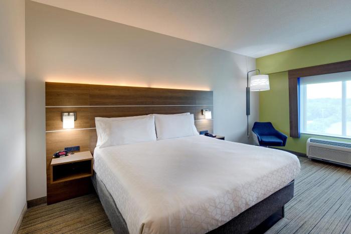 holiday inn express hotel and suites nashville opryland by ihg