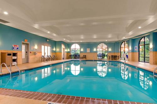 holiday inn express hotel and suites nashville opryland by ihg