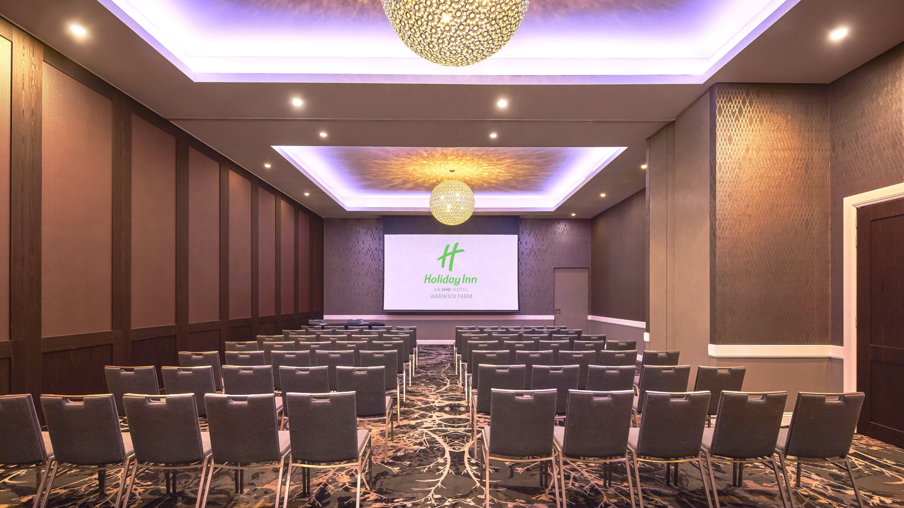 holiday inn warwick farm by ihg