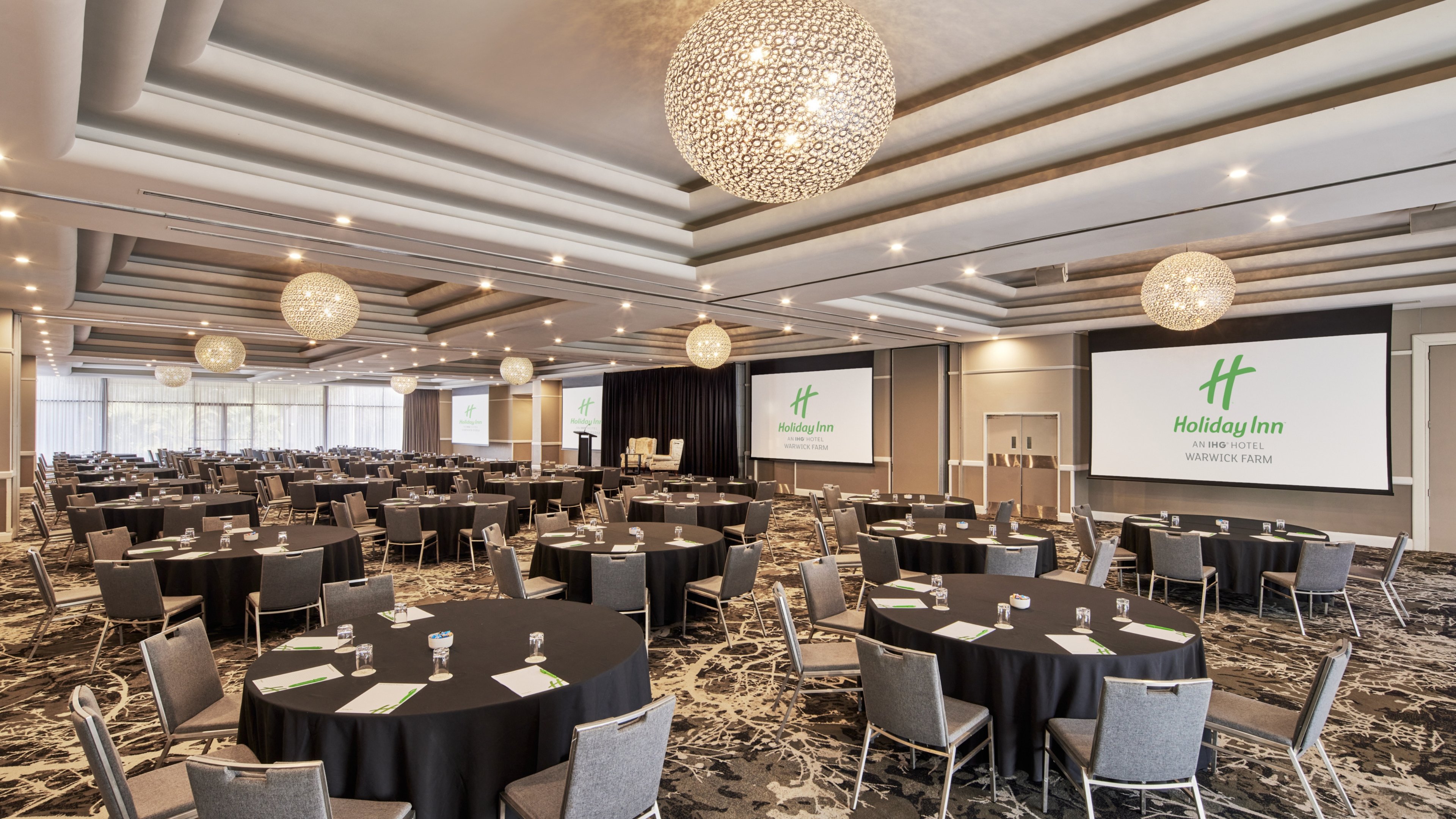 holiday inn warwick farm by ihg