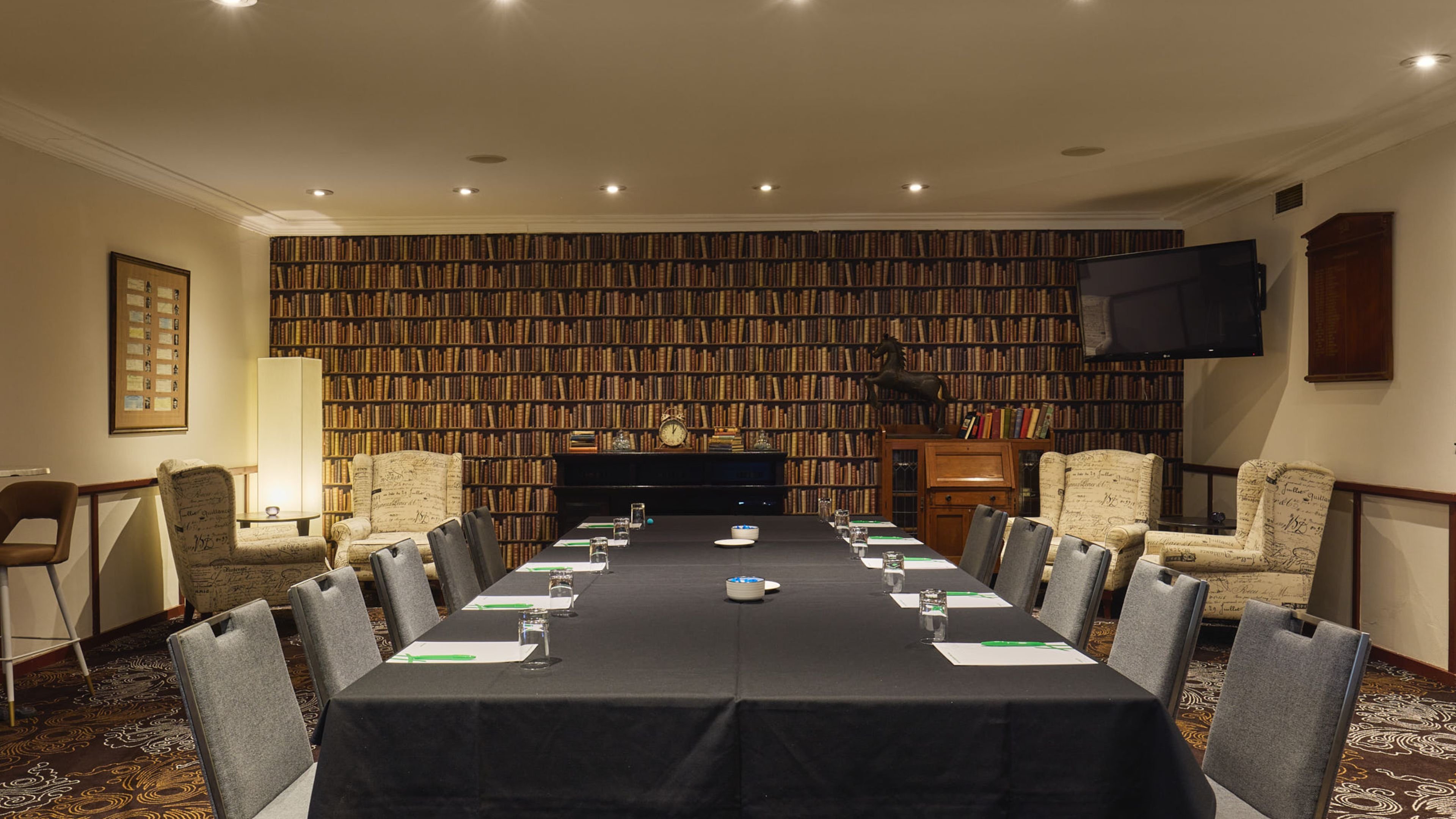 holiday inn warwick farm by ihg