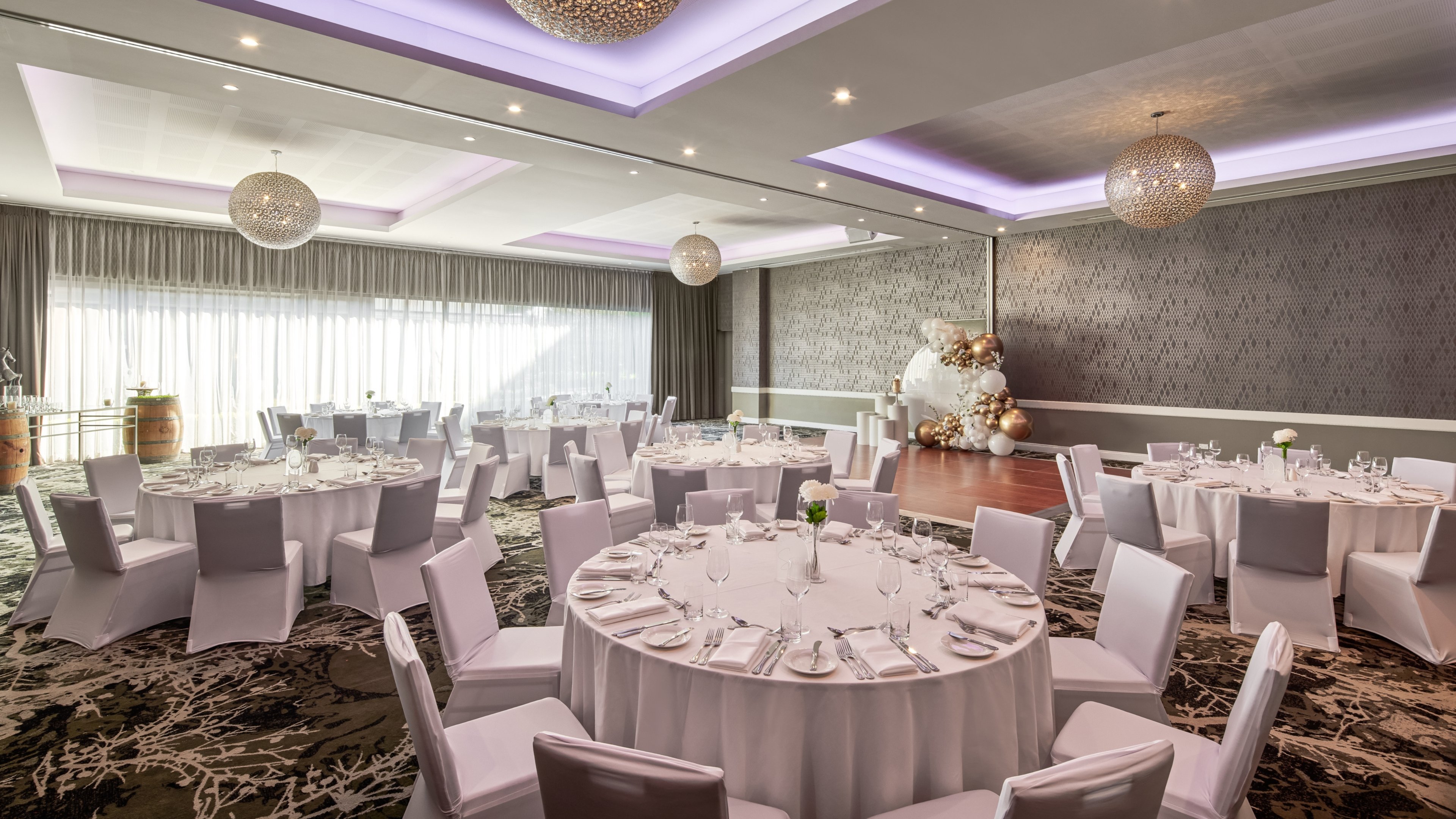 holiday inn warwick farm by ihg