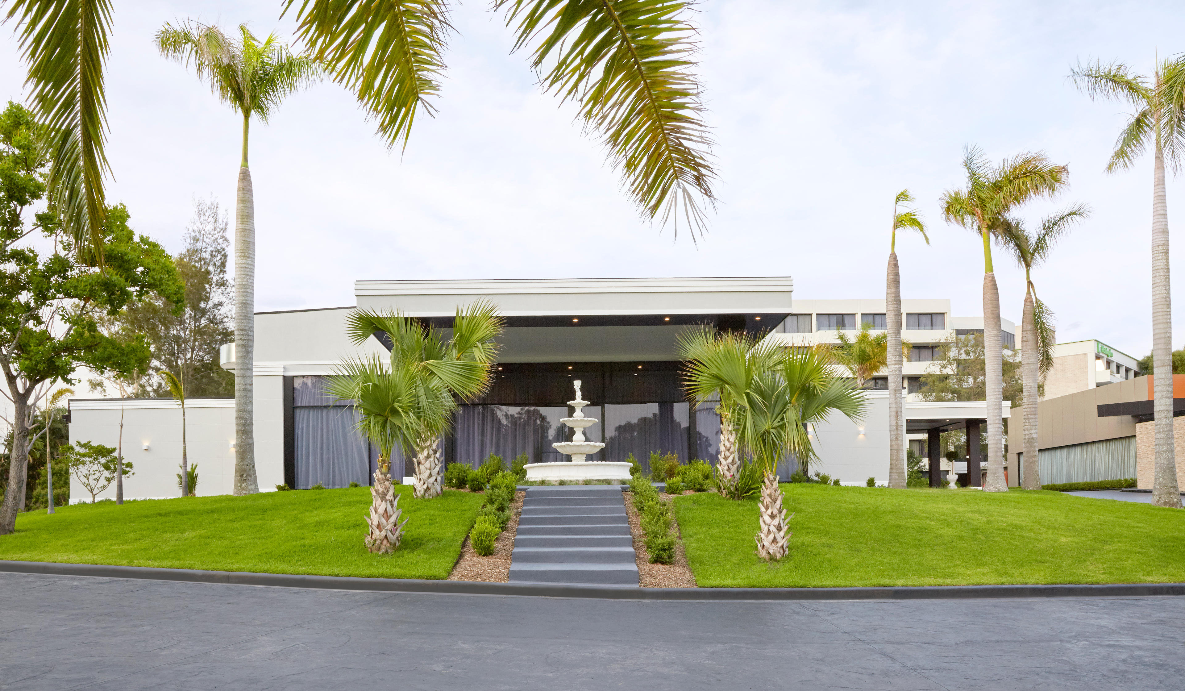 holiday inn warwick farm by ihg