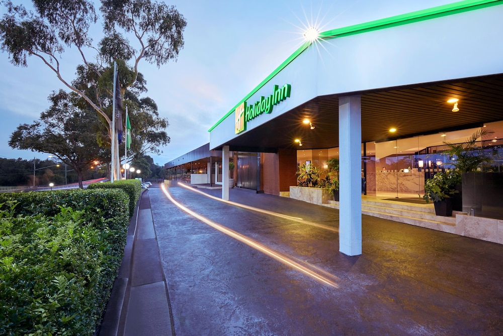 holiday inn warwick farm by ihg