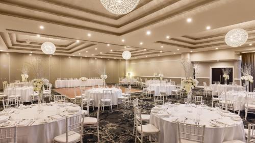 holiday inn warwick farm by ihg