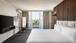 holiday inn warwick farm by ihg