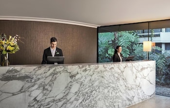 Holiday Inn Warwick Farm By Ihg,Cabramatta>>Blaxcell,4 star