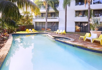 Holiday Inn Warwick Farm By Ihg,Cabramatta>>Blaxcell,4 star