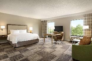 hampton inn and suites largo