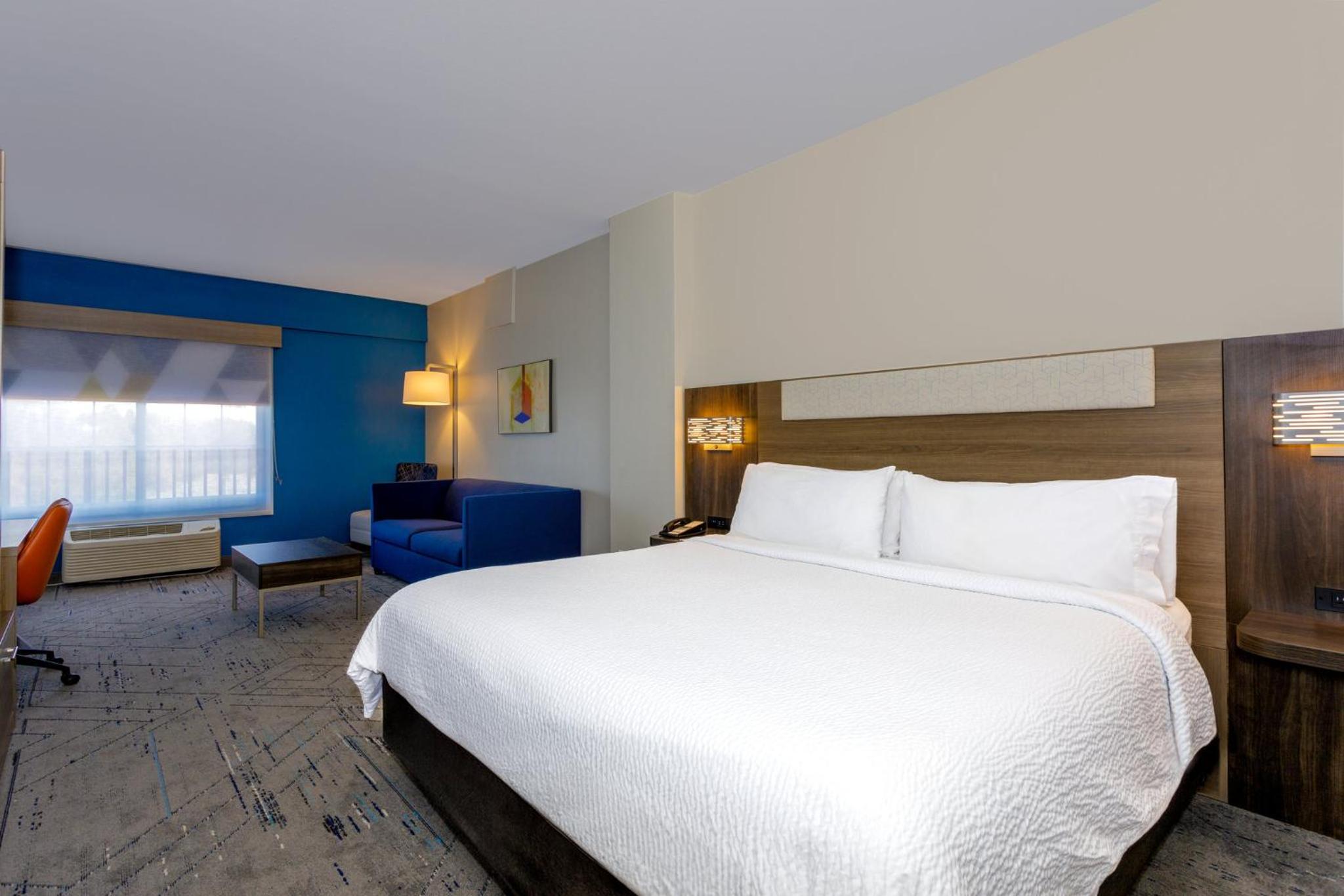 holiday inn express tampa n i 75 university area