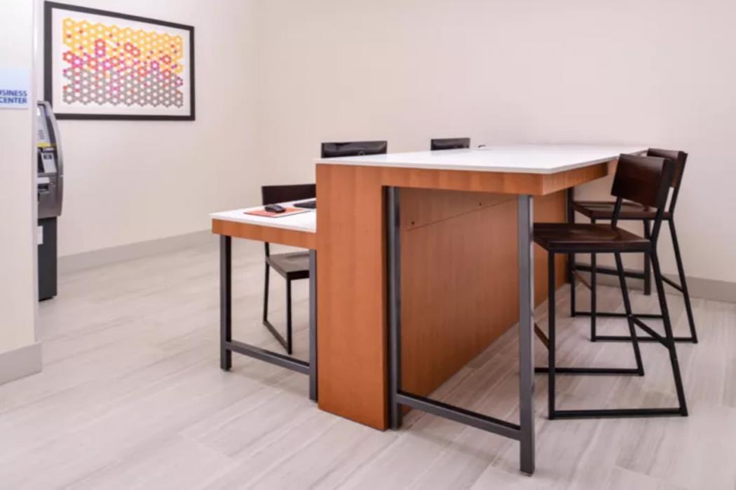 holiday inn express tampa n i 75 university area