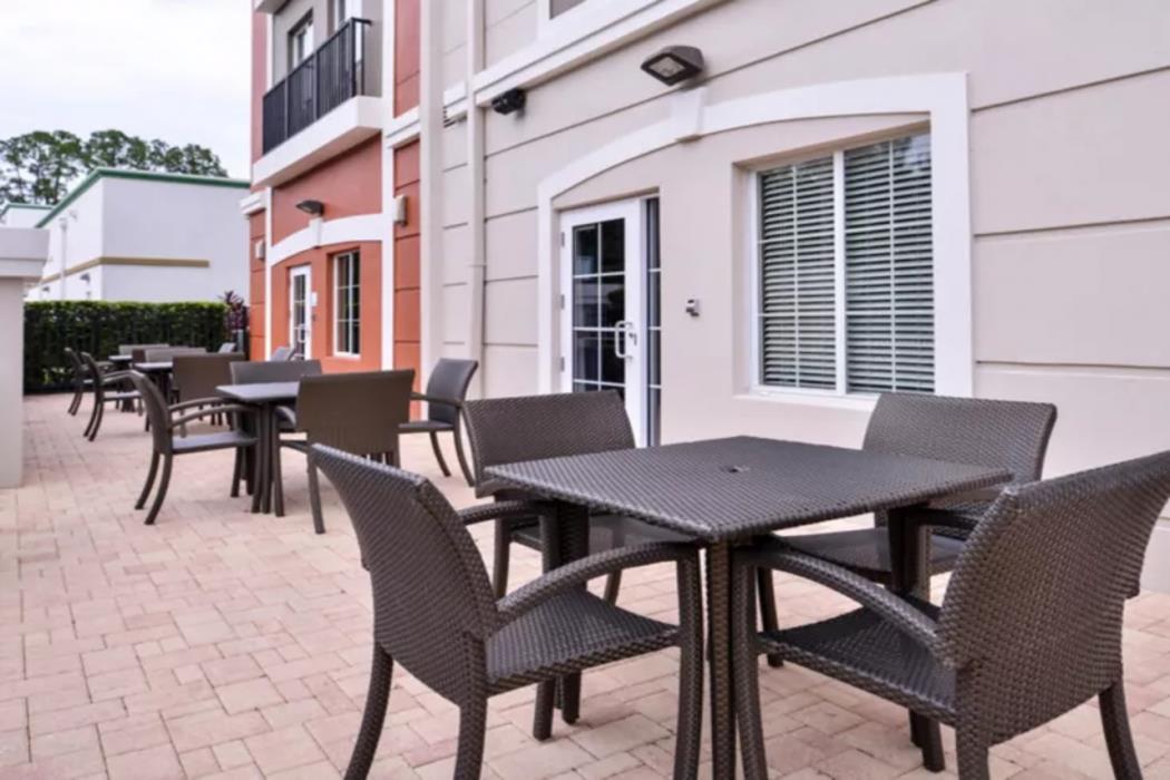 holiday inn express tampa n i 75 university area