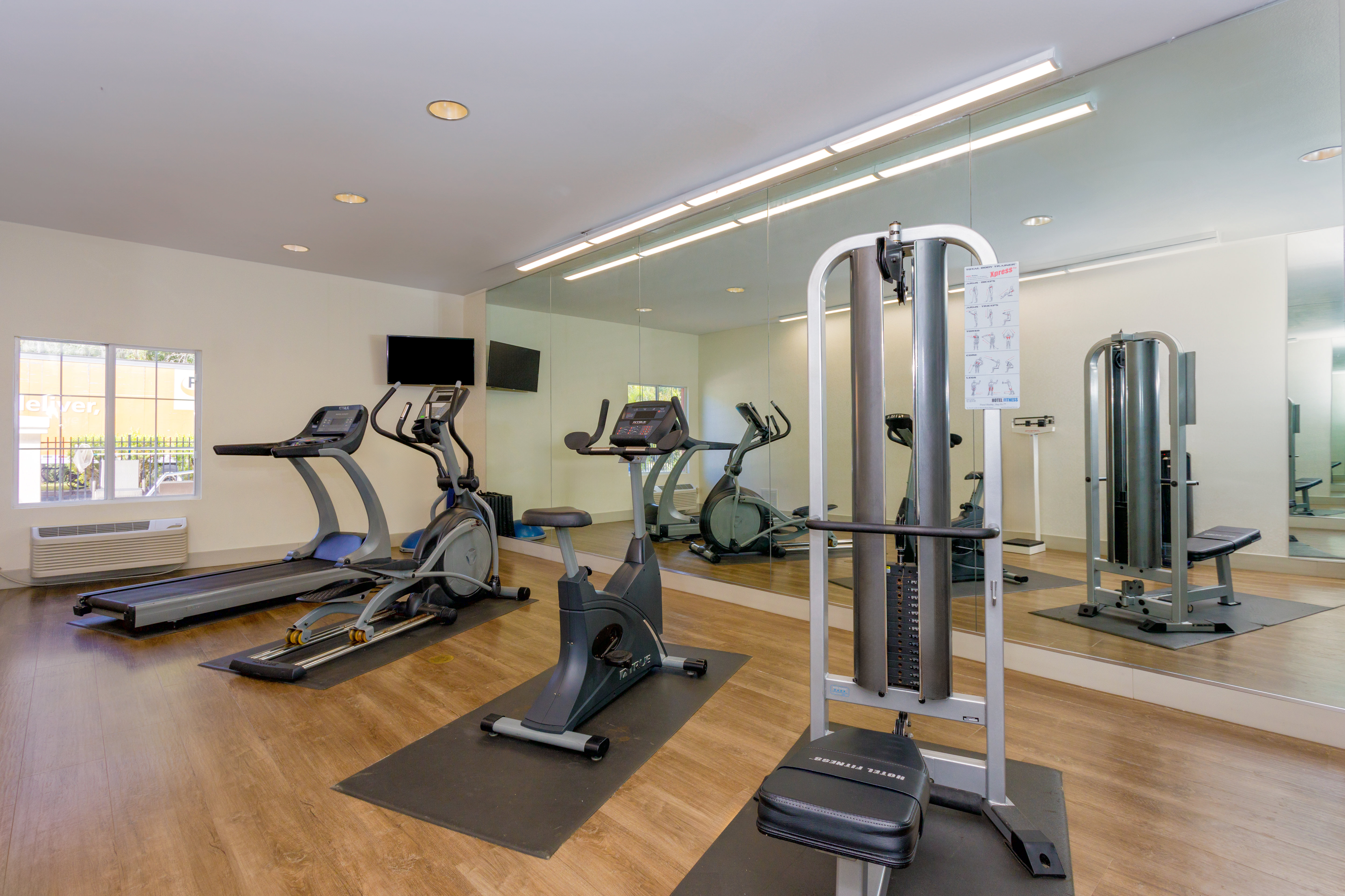holiday inn express tampa n i 75 university area