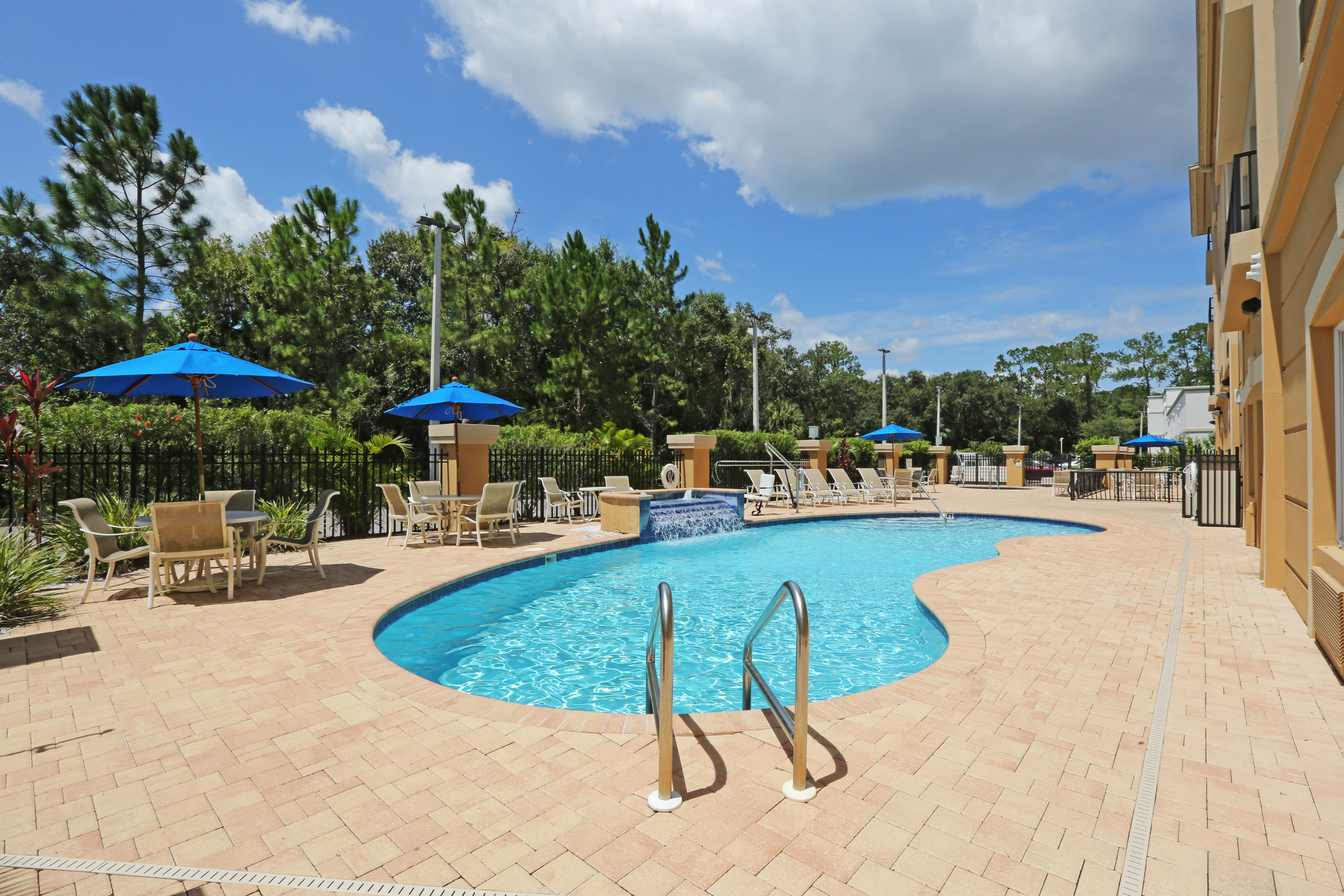 holiday inn express tampa n i 75 university area