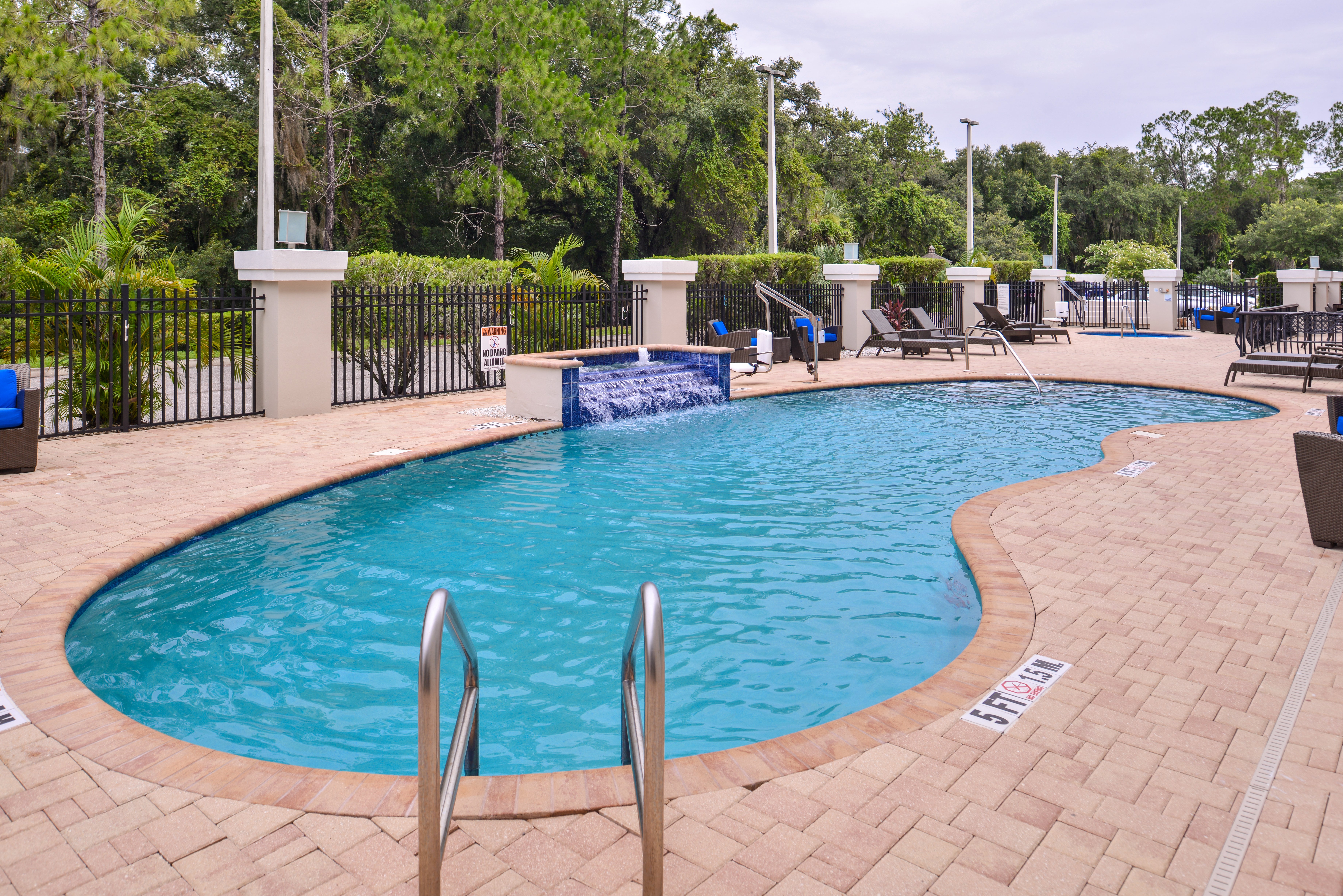 holiday inn express tampa n i 75 university area