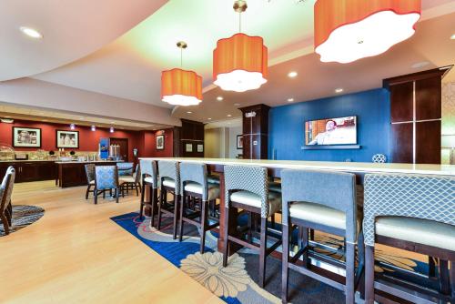 hampton inn corning painted post