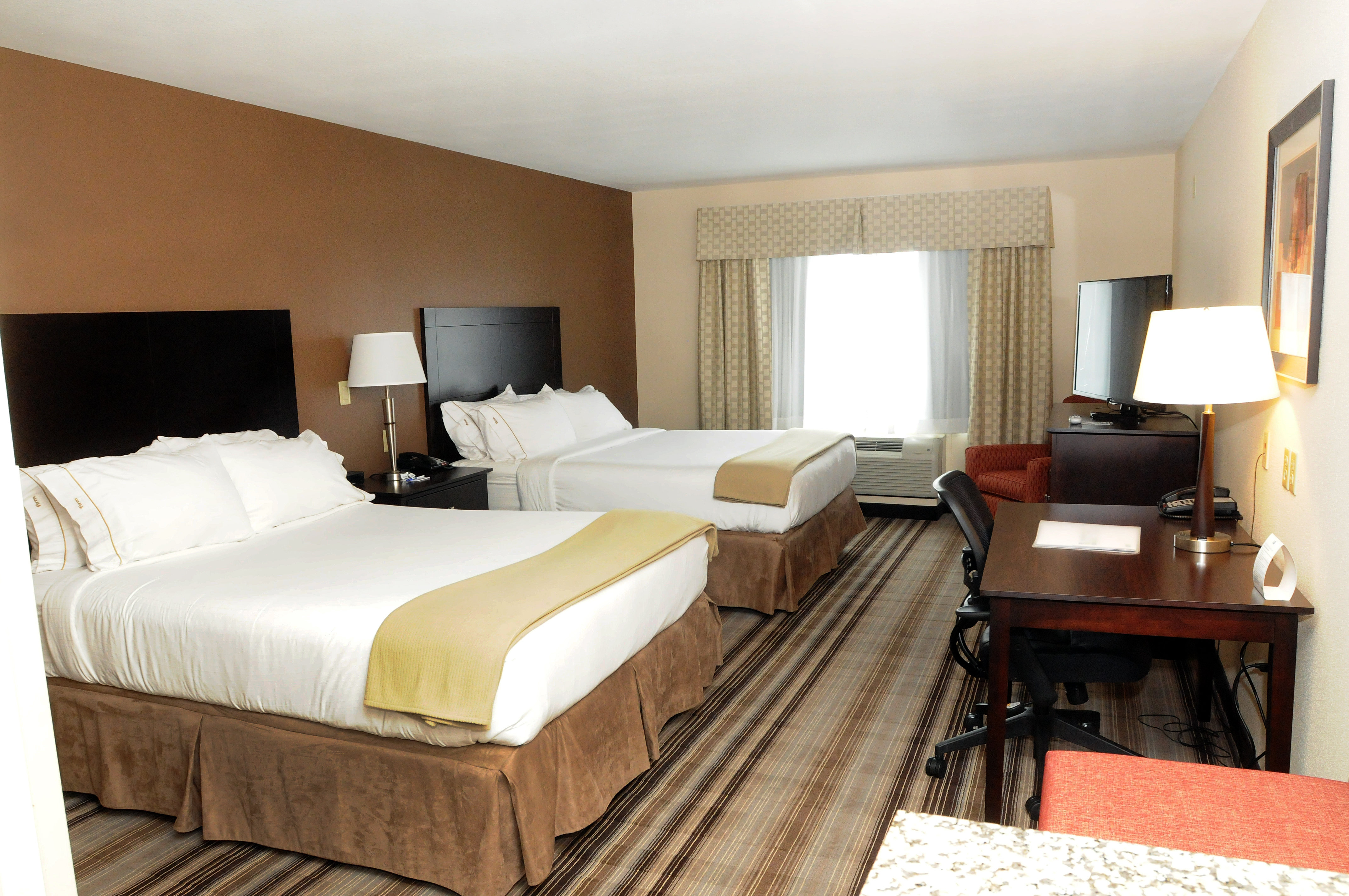 holiday inn express hotel and suites cambridge by ihg