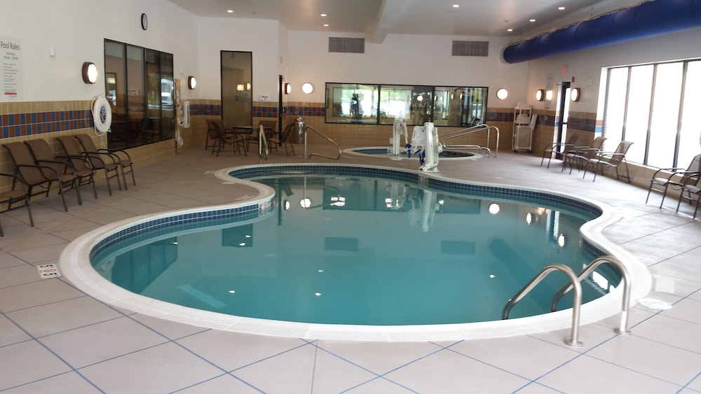 holiday inn express hotel and suites cambridge by ihg