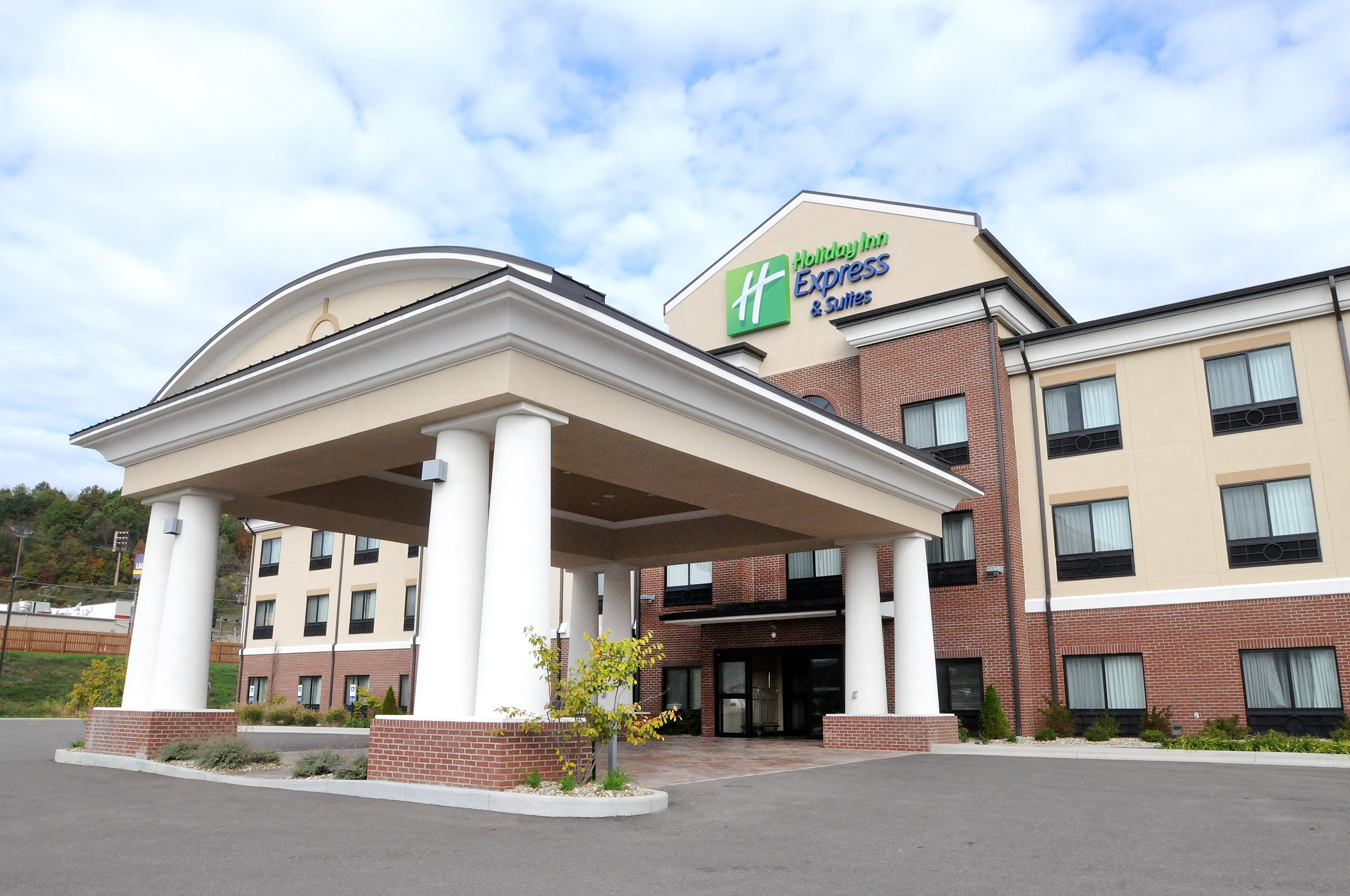 holiday inn express hotel and suites cambridge by ihg