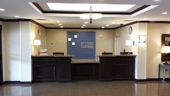 Holiday Inn Express Hotel & Suites Cambridge By Ihg,Columbus>>Cambridge,3 star