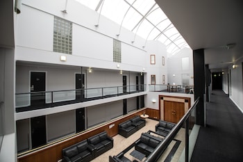 madison capital executive apartments