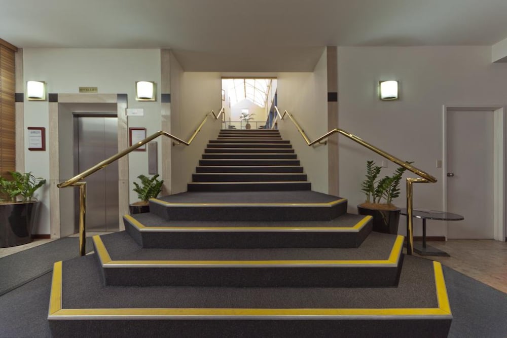 madison capital executive apartments