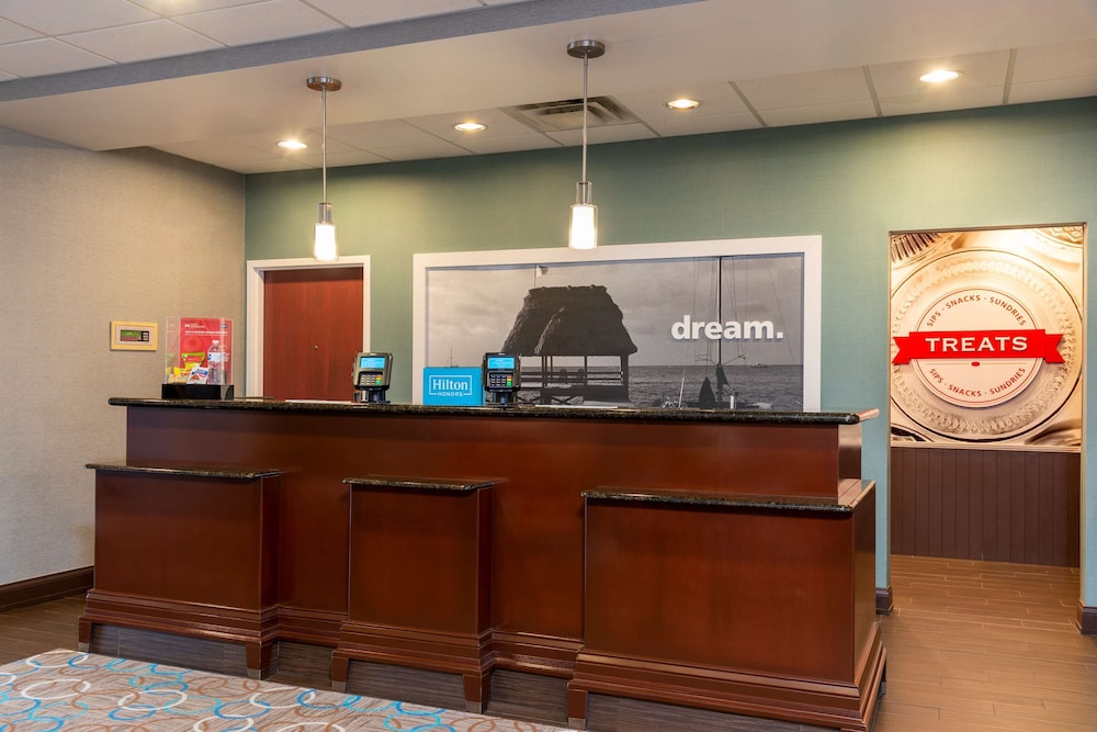 hampton inn and suites fort myers colonial blvd