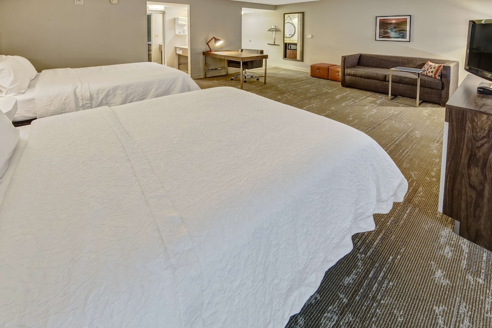 hampton inn and suites fort myers estero fgcu
