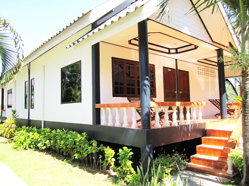 lanta il mare beach resort