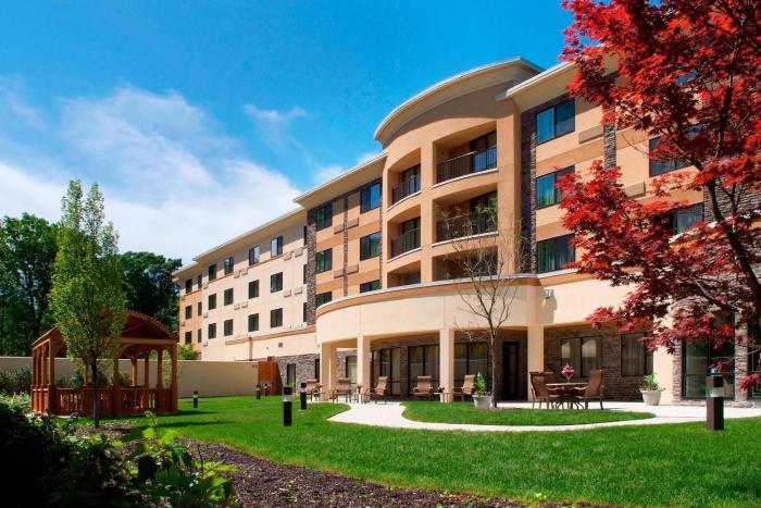 courtyard by marriott paramus