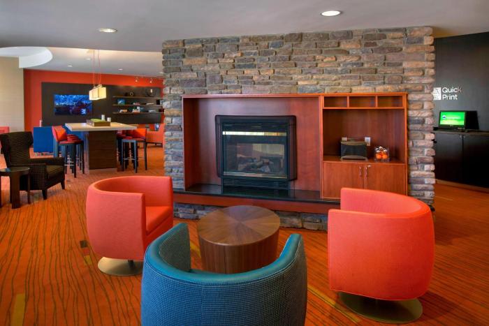 courtyard by marriott paramus