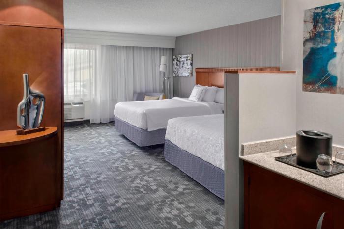 courtyard by marriott paramus