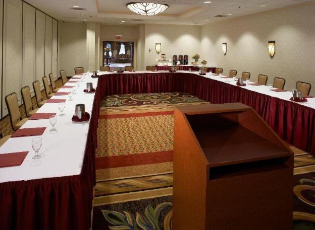 clinton inn hotel and event center