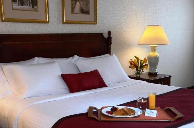 clinton inn hotel and event center