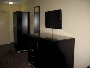 townhouse inn and suites