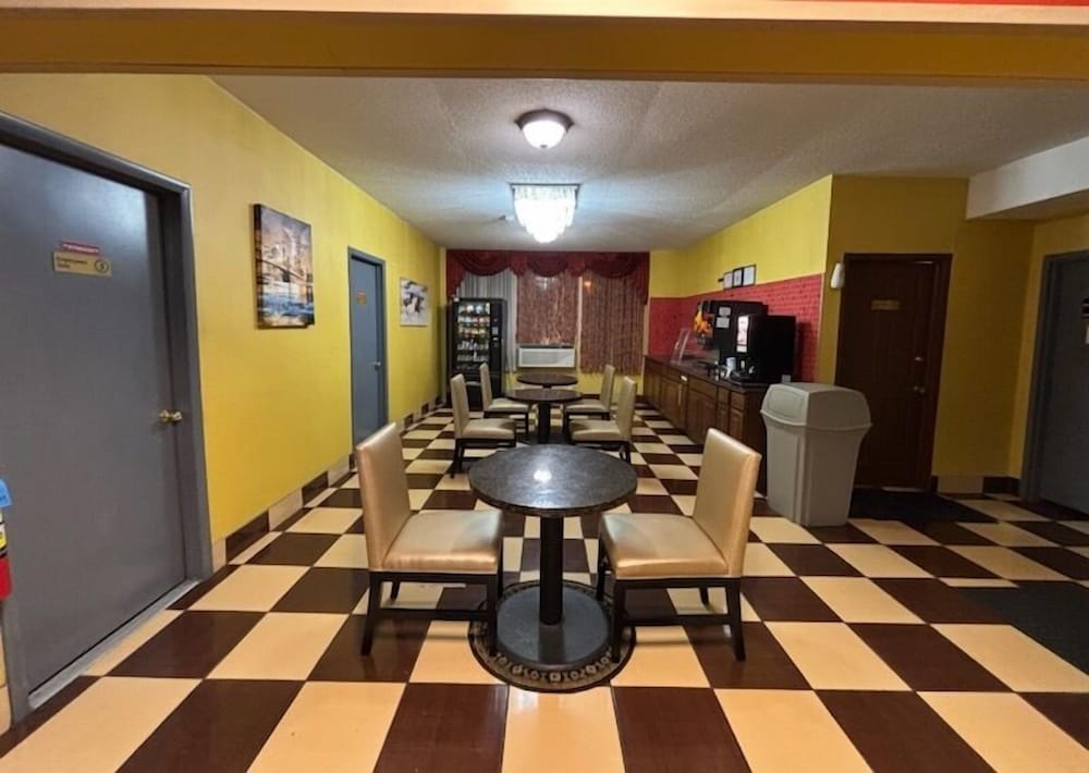 townhouse inn and suites