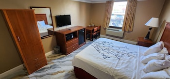townhouse inn and suites