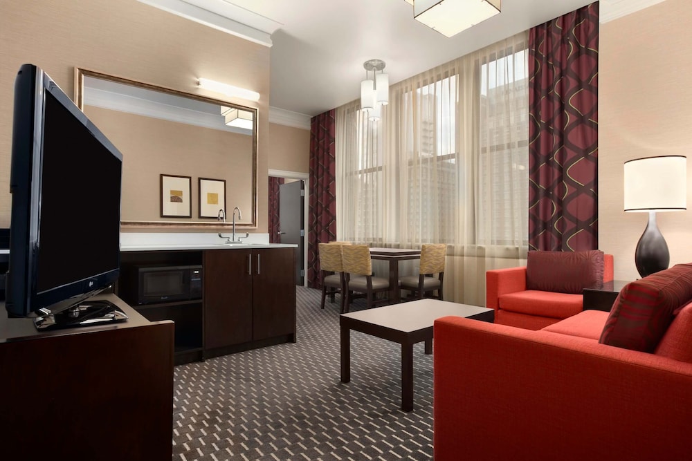 embassy suites by hilton st louis downtown