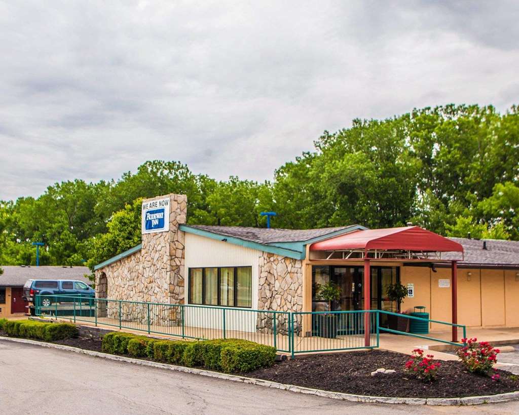 relax inn saint charles