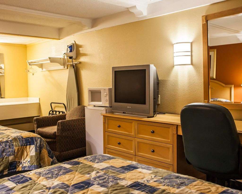 relax inn saint charles