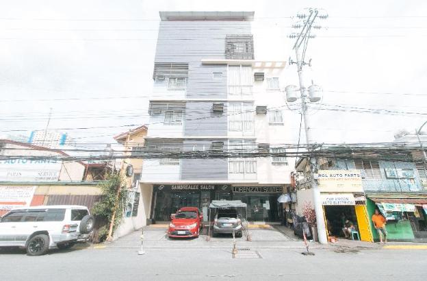 lorenzzo suites hotel