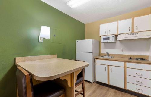 extended stay america select suites denver cherry creek